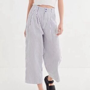 Urban Outfitters Mack Striped Pleated Trouser Pants Size 2